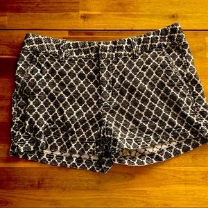 Khakis by Gap Shorts. Black & White. Size 6.